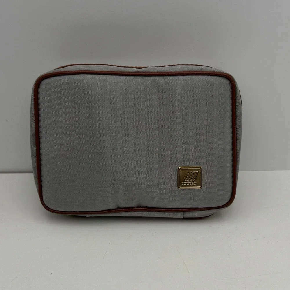 Vintage Brand New United Airlines Amenity Kit Travel Pouch First Class Gray READ